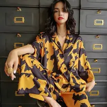 Black and gold silk pajamas Clearance