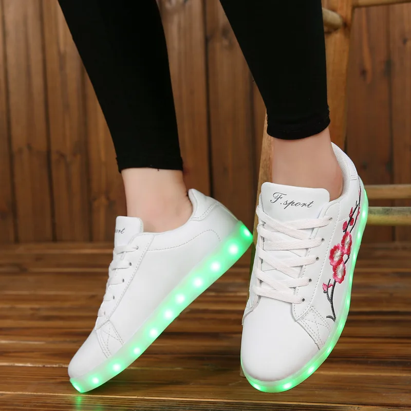 

Autumn And Winter Women's Embroidery deng xie Chinese-style-Style White Shoes LED Light Light Shoes USB Charging Skate Shoes