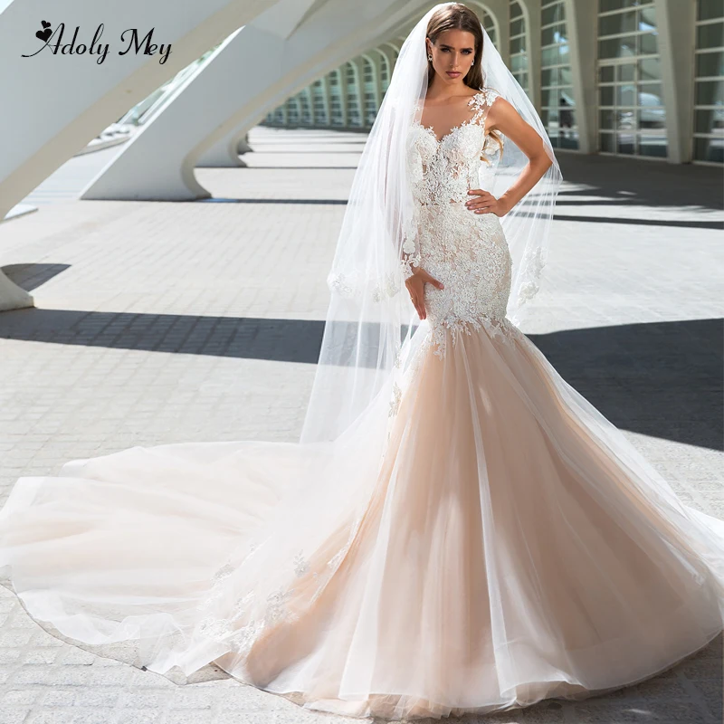 

Adoly Mey Romantic Scoop Neck Button Mermaid Wedding Dresses 2020 Cap Sleeves Appliques Court Train Trumpet Bride Gown Plus Size