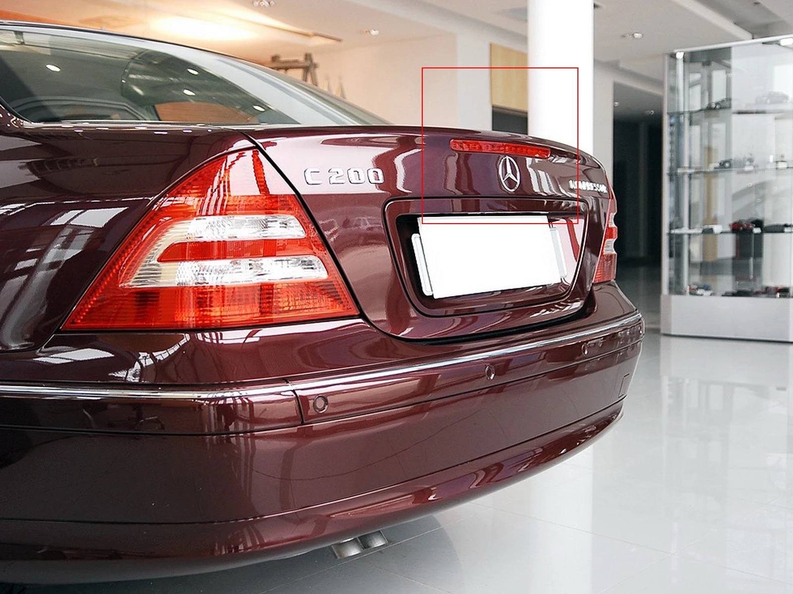 Красный светодиодный задний высокий уровень третий тормозной светильник для Mercedes Benz C Class W203 2001-07