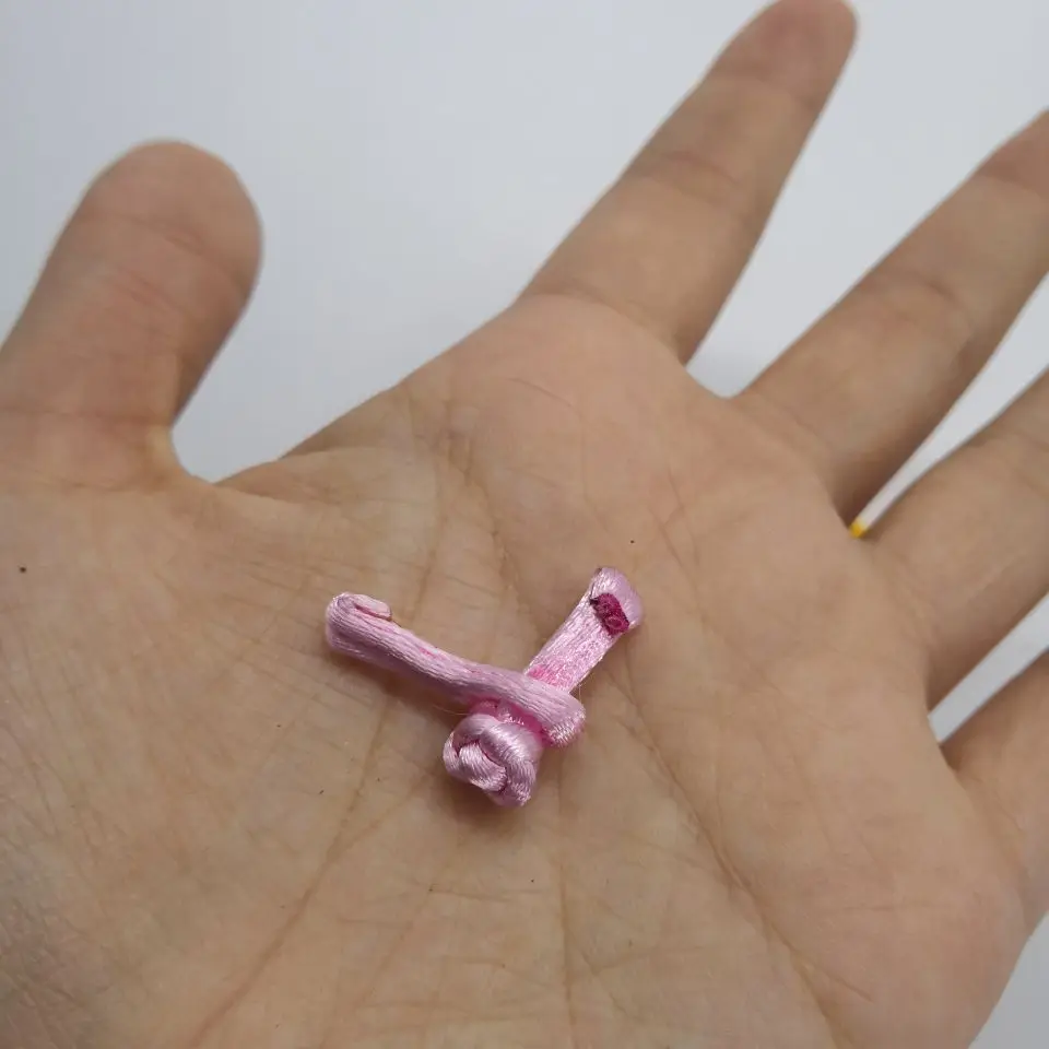 Boutique 3cm / 4cm Mini Small Chinese Knot Button Doll Clothes Barbie Doll Clothes Cheongsam Accessories Cloth Buckles A0336F