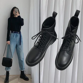 

Platform Boots girl，Handsome British style motorcycle boots，Middle tube lacing neutral boots，New autumn/winter 2020 boots