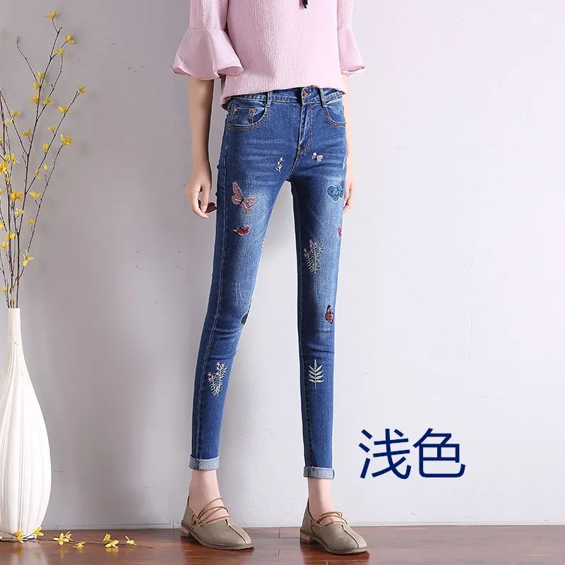 Женские Осенние новые вышитые джинсы узкие джинсы - Цвет: light blue