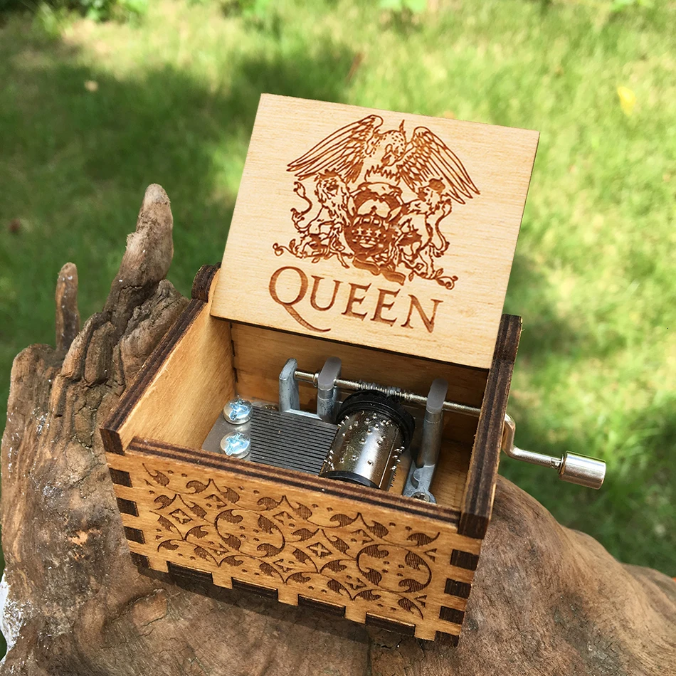 

2019 Hot Antique Carved Music Box Queen Game of Thrones Music Box Star Wars Wooden Hand Crank Theme Music Caixa De Musica