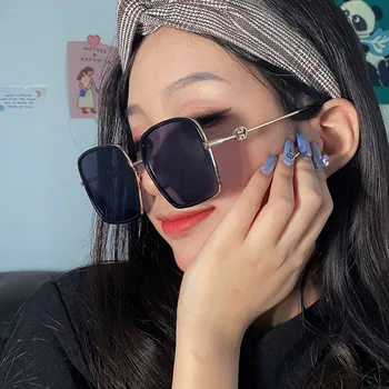 

2020 NEW Luxury Square Sunglasses Women Brand Designer Retro Alloy Frame Big Sun Glasses Vintage Male Oculos Feminino
