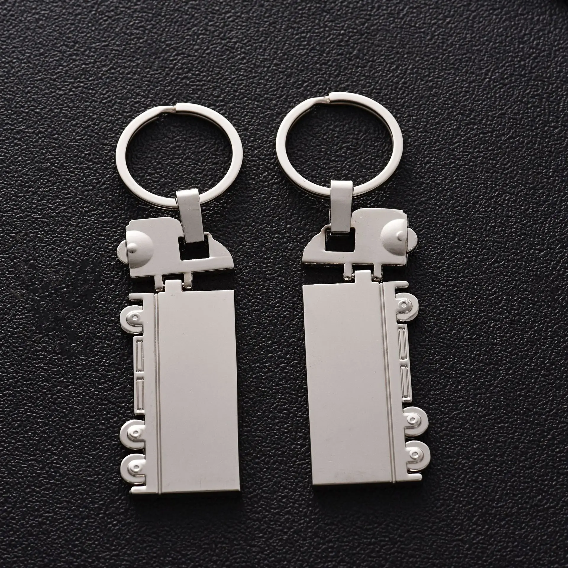 

Metal Model Truck Car Key Ring Creative Keychain Advertisement Propaganda Gift 4S Shop Customizable Logo