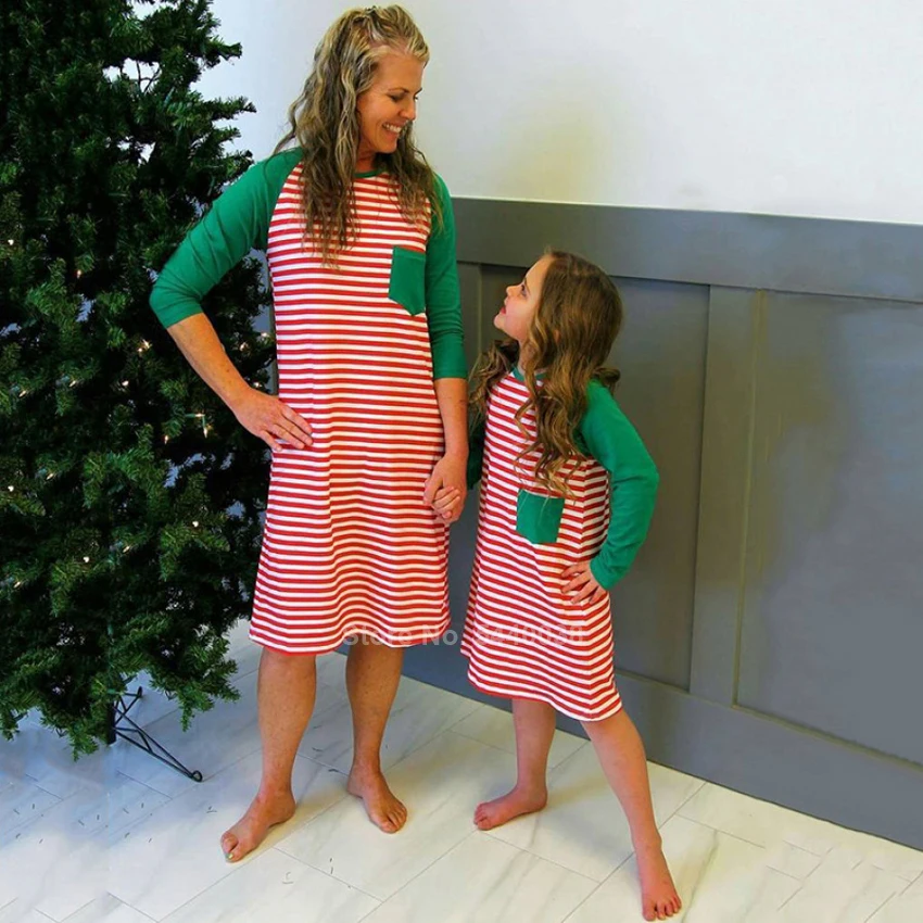 

Christmas Family Matching Clothes Mother and Daughter Dress Xmas Party Red Green Striped Stiching Long Sleeve Baby Girl Pajamas