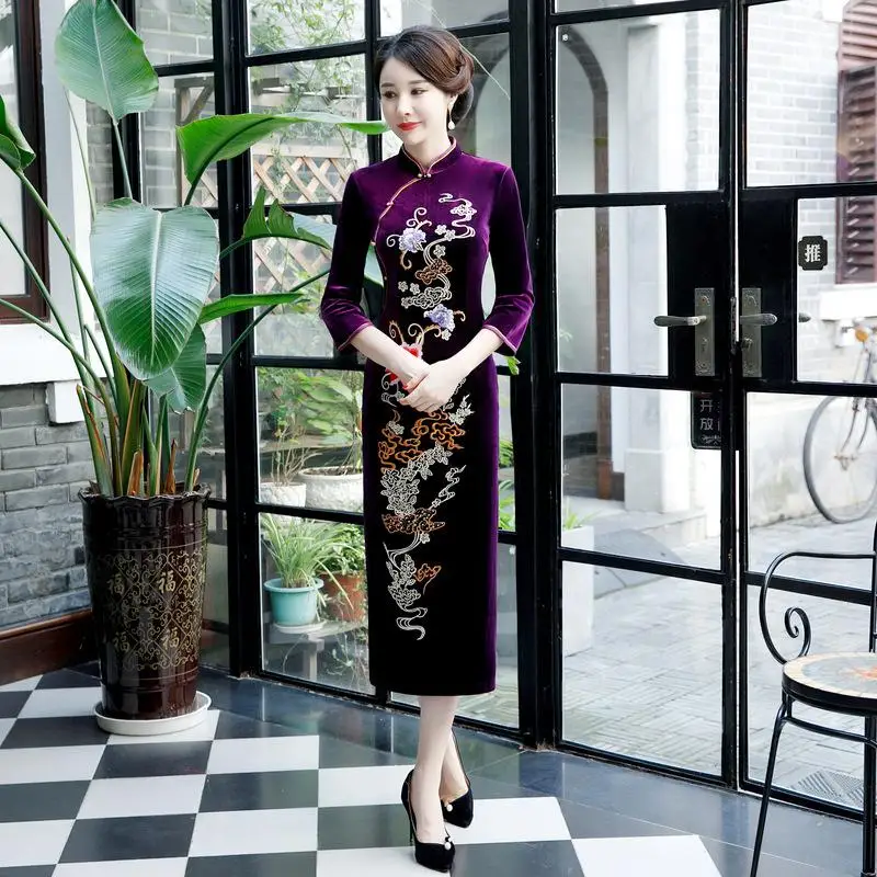 Женское платье для свадебной вечеринки, сексуальное, тонкое, Qipao, элегантное, на пуговицах, с высоким разрезом, с вышитыми цветами, Cheongsam, большие размеры 3xl 4xl Vestidos - Цвет: Purple A