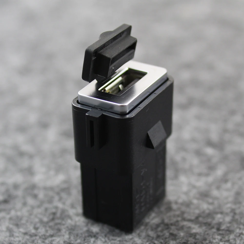 30775252 автомобильный разъем интерфейса USB для Volvo S80 S60 XC60 S40 C30 V60 C70 V50 2007 2008 2009 2010 2011 2012