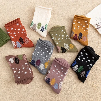 

Stock Fashion Candy Color Soft Cartoon Christmas Tree Dot Cotton Curling Mid Casual Socks Comfortable Warm Stock