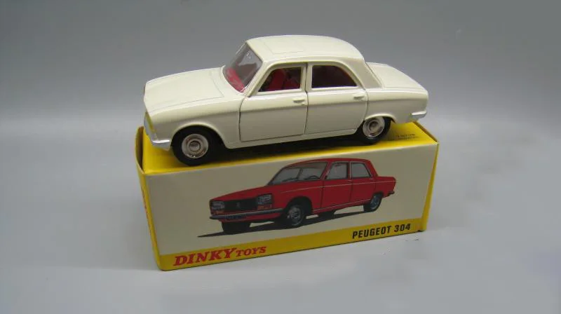 1/43 PEUGEOT 304 Классическая Коллекция игрушечных автомобилей Литые модели игрушек из сплава