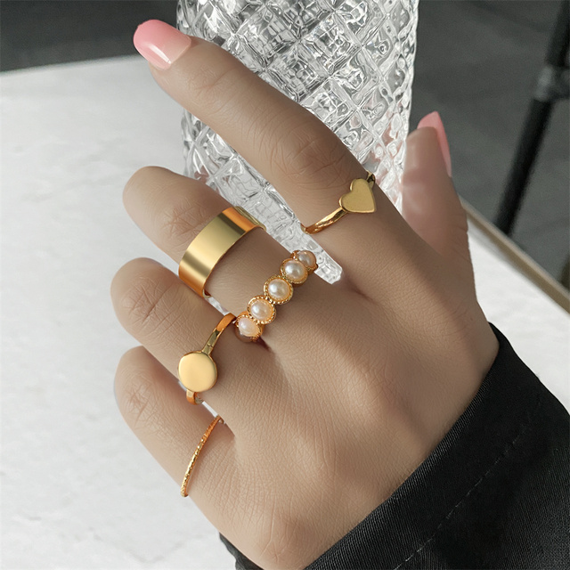 Bohemian Pearl Heart Alloy Joint Ring Set for Women Punk Metal Geometric Pearl Wide Ring Fashion Vintage Women Jewelry Gift