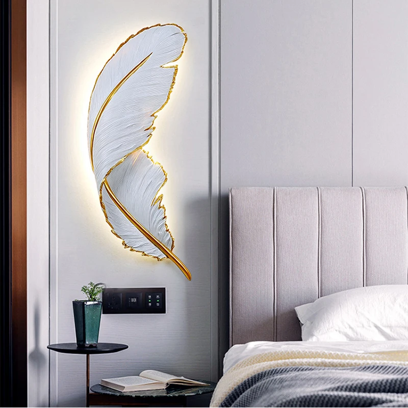 創造的なアメリカの近代的なミニマリストの壁ランプの寝室のベッド