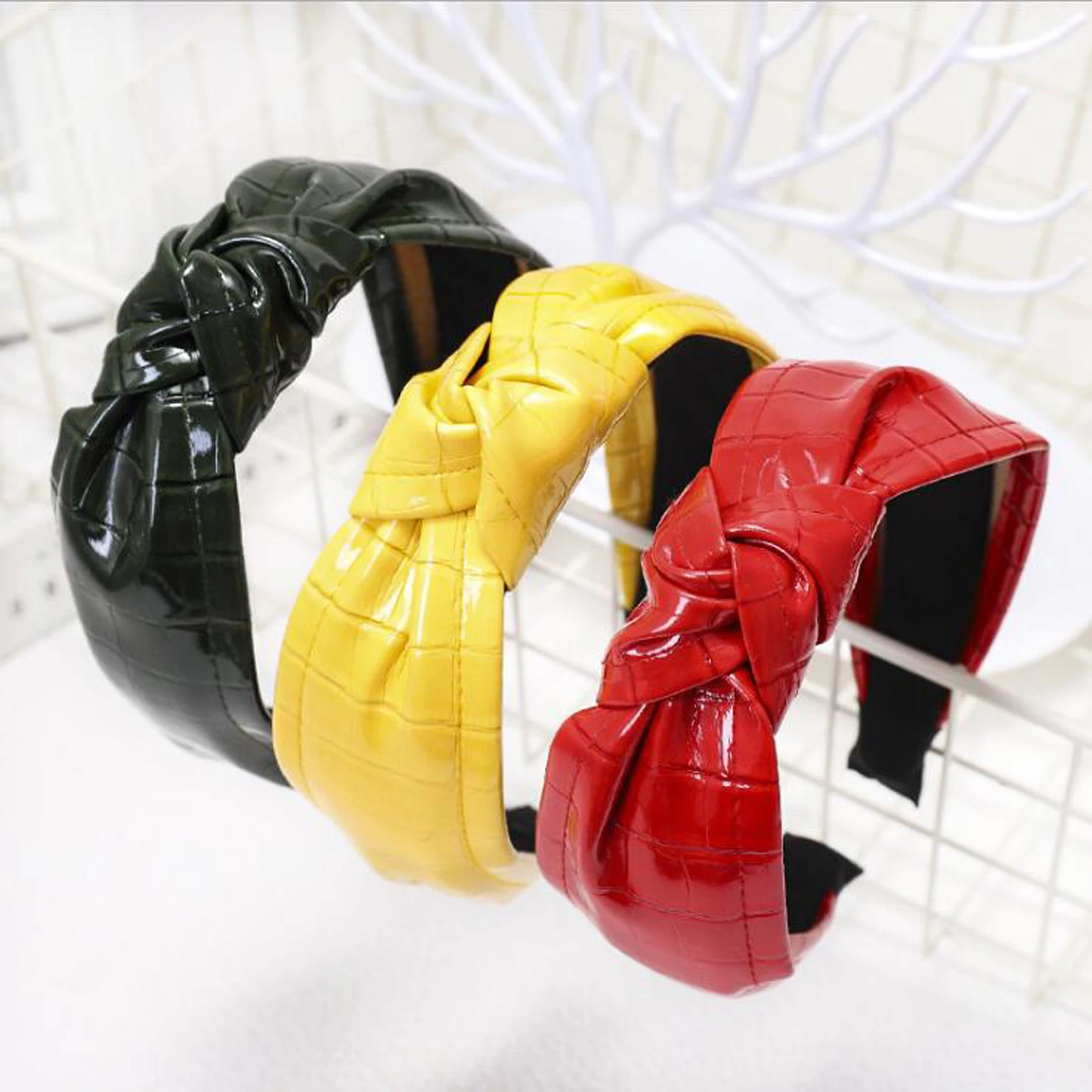

New Fashion Women Hairband Soft Top Quality Headband PU Crocodile Cracked Leather Headwear Solid Hair Accessories Wholesale