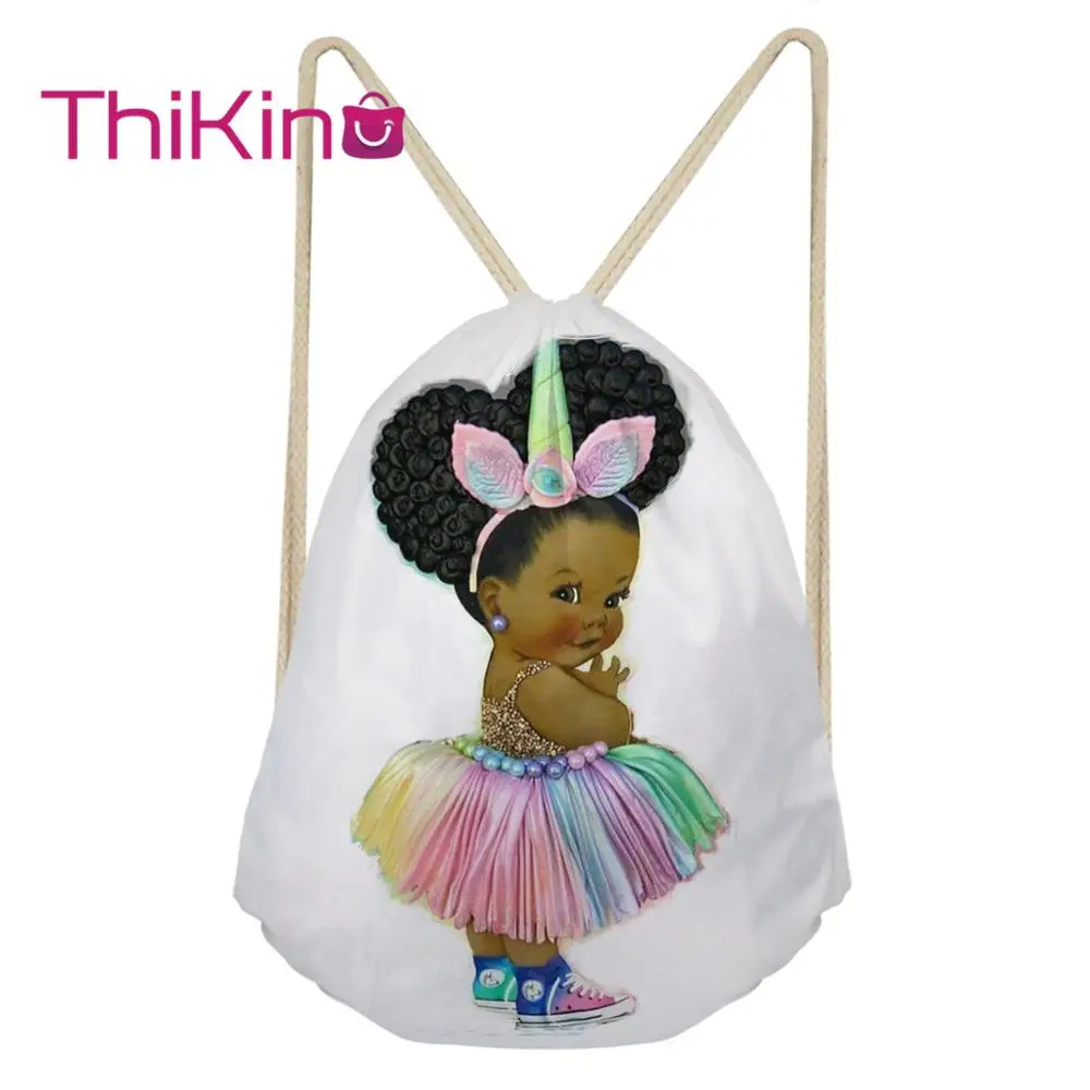 Thikin Симпатичные афро для маленьких девочек Повседневное мешок на завязках сумка для девочек рюкзак для путешествий для детей ясельного возраста в мягкой обложке на низкой подошве; женские пляжные сумка со шнурком мешок