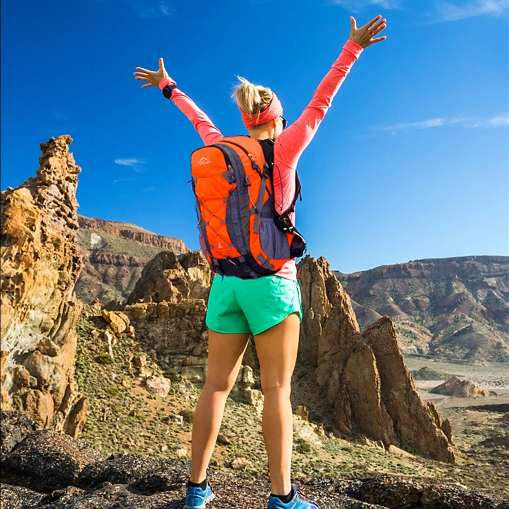 Hiking storage backpack, sturdy 40-liter bag, travel backpack, very suitable for mountaineering, hiking and camping 2