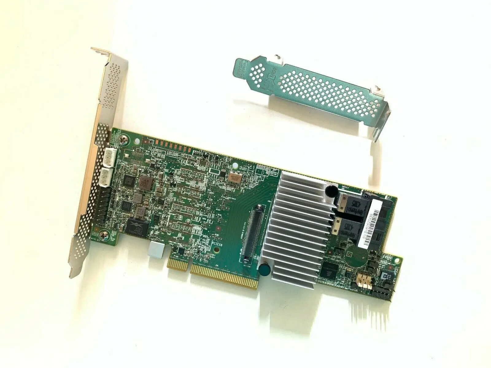 LSI MegaRAID SAS 9361-8i (LSI00417) PCI-Express 3.0 x8 Low Profile SATA / High Performance Eight-Port 12Gb/s RAID Contr |