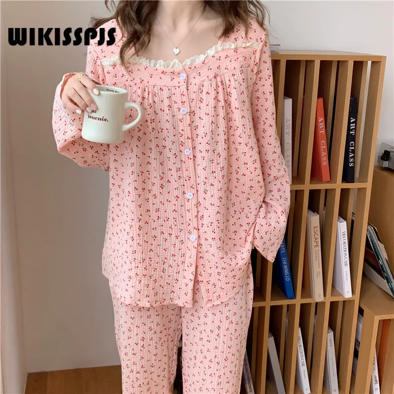 

WIKISSPJS 2022 Autumn New Long Sleeved Trousers Pajamas Lace Sweet Printing Small Cherry Home Clothes Set Women Sleepwear