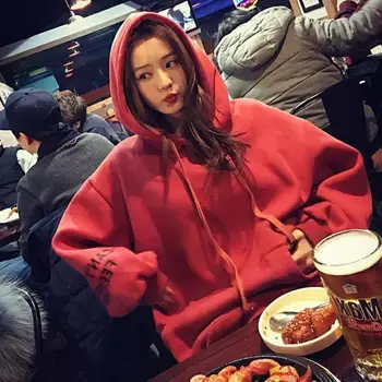 

The new fall/winter 2019 collection features a floppy top and a Korean hoodie