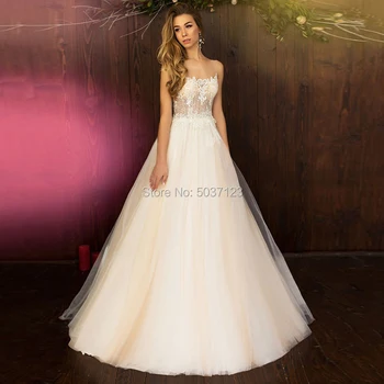 

Champagne A Line Tulle Wedding Dresses Scoop Sleeveless Lace Appliques Button Illusion Bridal Gowns Sweep Train Vestido De Noiva