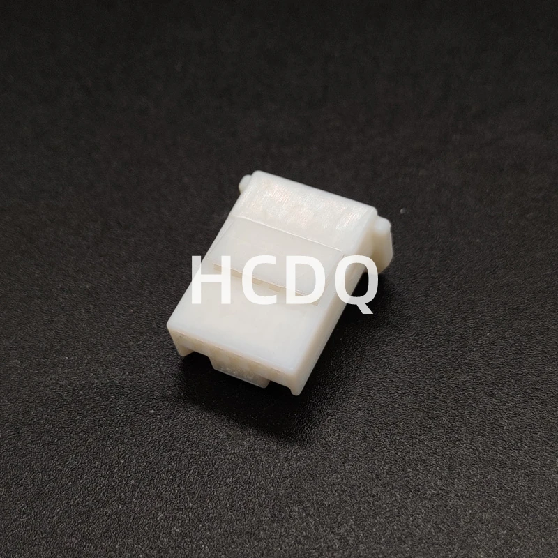The original 90980-12C72 6PIN automobile connector plug shell and connector are supplied from stock