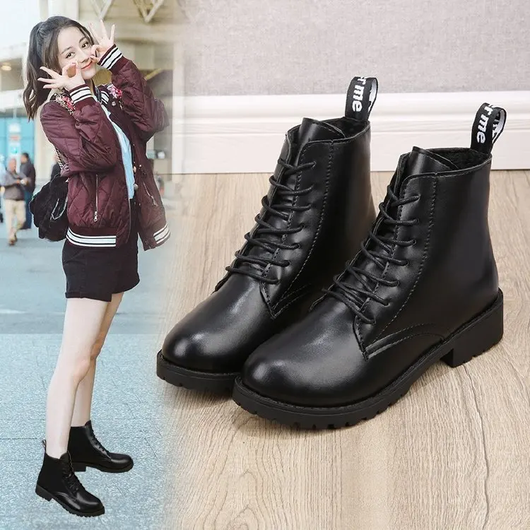 

INS Trendy Shoes Black And White with Pattern Martin Boots Women's British-Style Was Small Feet Short Boots 2019 New Style Versa