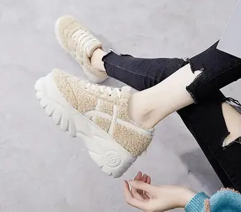 

Muffin shoes women plus velvet 2019 winter wild sports casual shoes women increased thick sole fur shoes
