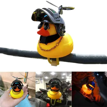

Rubber Duck Toy Car Ornaments Yellow Duck Car Dashboard Decorations with Propell F3ME