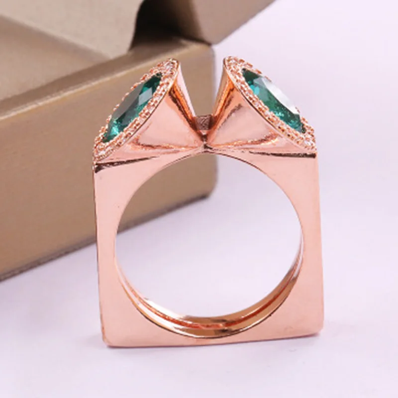 11896106710_751171350