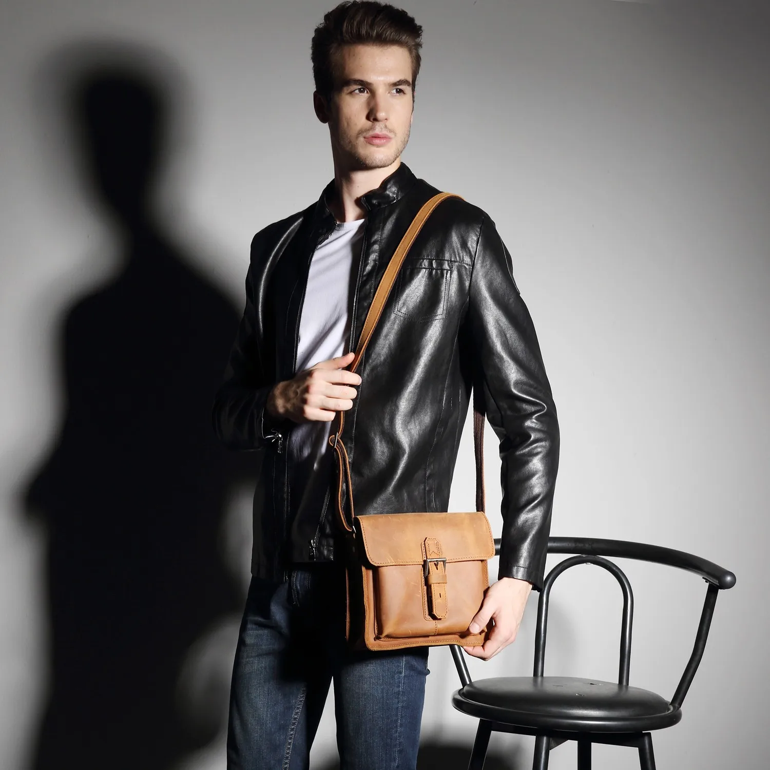 

New High quality Retro Crazy Horse Skin Small Shoulder Bag First Leather Messenger Bag ashion brand design men's shoulder bag