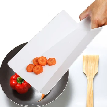 

Kitchen Folding Cutting Blocks Environmentally Friendly Vegetable Meat Shovel-shaped Cutting Board Bread Food Grade PP Plastic