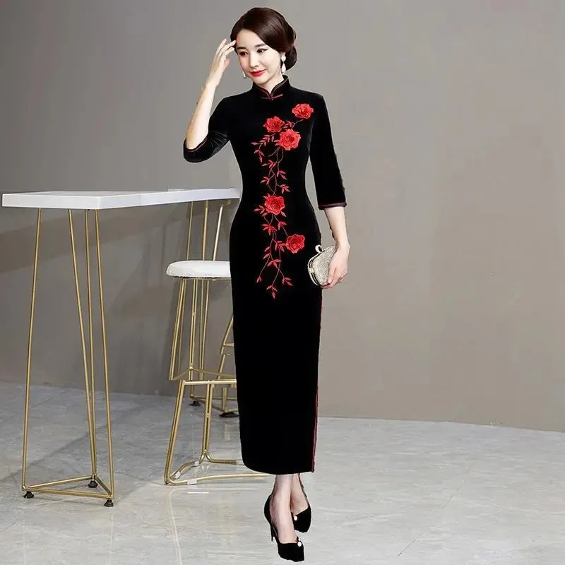 

Women Dresses Spring Summer 2023 Elegant Floral Embroidery Party Dress Short Sleeve A Line Long Dress Velet Chinese Style M-4XL