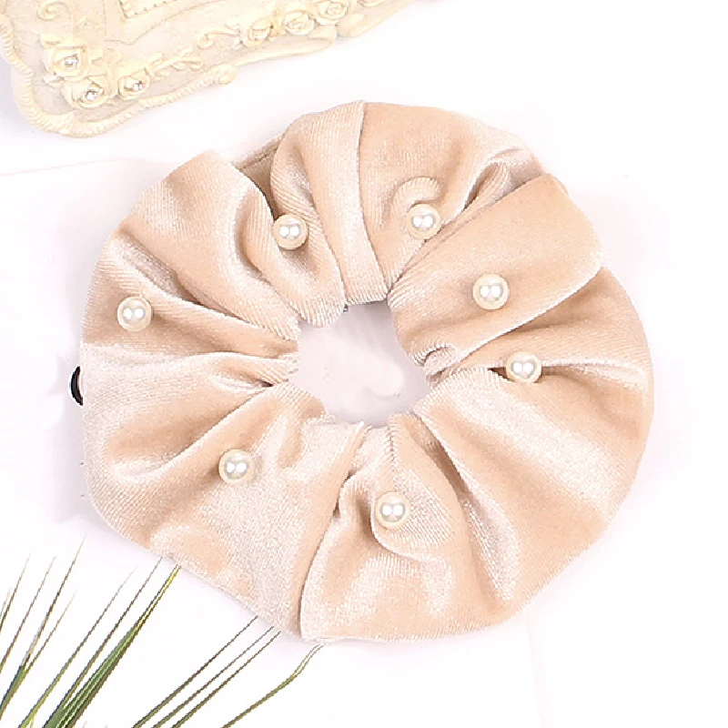 Soft Flannel Scrunchies With Pearl Rope Ties Elastic Hair Bands For Women Sweet Solid Color Ponytail Holder for Hair Accessories - Цвет: Бежевый