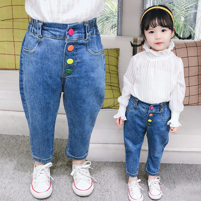 5 button jeans girl
