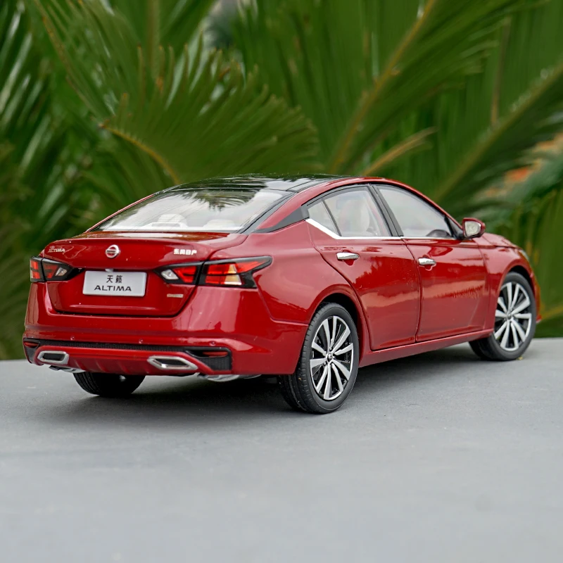 1/18 Nissan модель автомобиля из цинкового сплава NISSAN ALTIMA Seventh generation