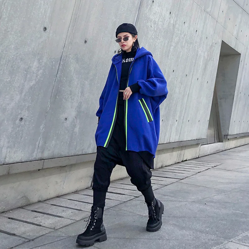 astounding  [EAM] Loose Fit Striped Split Big Size Oversized Jacket New Hooded Long Sleeve Women Coat Fashion T