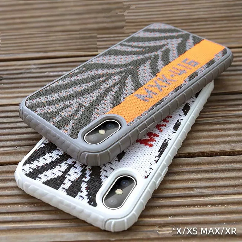 

Global Kanye West Boost 350 V2 Silicon Cover Case for Iphone 7 8 6 6S Plus 11 Pro Max X Xs Xr Carbon Fiber Rubber Phone Coque