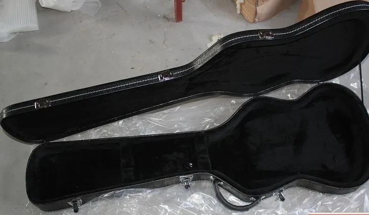 Бас гитара hardcase с гитарой