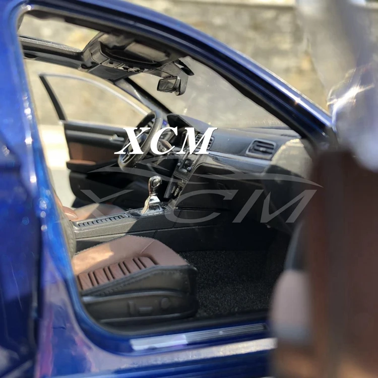Литая модель автомобиля для нового Lamando(синий) 1:18+ маленький подарок