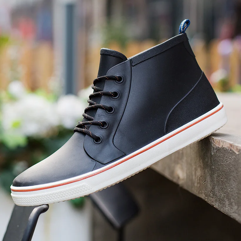 

2019 Men Rain flat boot Rubber lace up Slip On Leisure galoshes Antiskid Bottom Platform Men rubber overshoes black Shoes