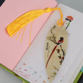 

1pc Cute Classical Creative tassel Bookmark Chinese wind longevity birds painting vein Bookmarks Creative Stationery