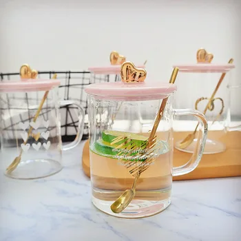 

Cute Golden Heart Glass Transparent Heat-resistant Water Cup with Lid Scoop Large Capacity Breakfast Milk Cups Coffee Juice Mugs
