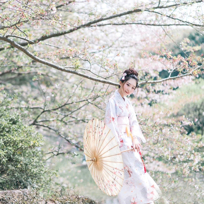 Женское кимоно халат традиционное японское юката светло-розового цвета с цветочным принтом Летнее платье одежда для выступлений одежда для косплея