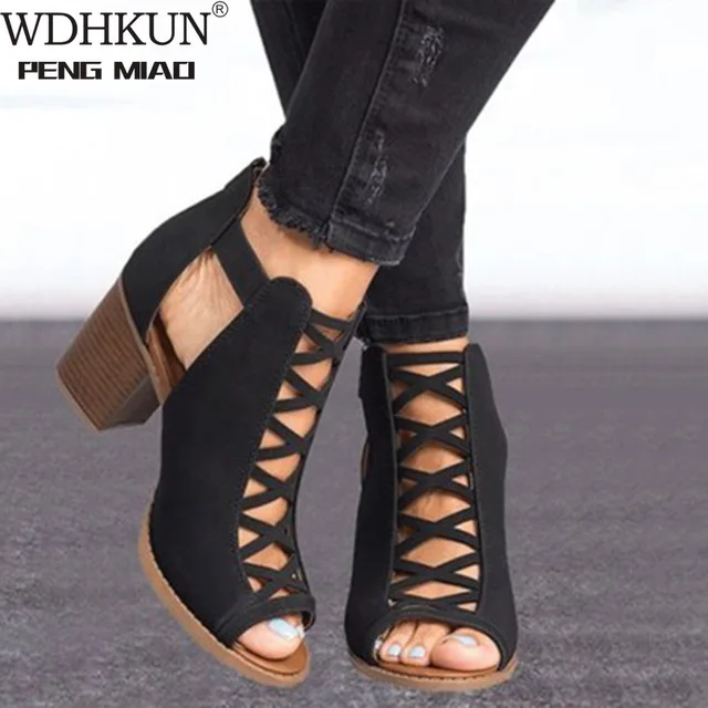 2021 Women Square Heel Sandals Peep Toe Hollow Out Chunky Gladiator Sandals with Strap Black Spring
