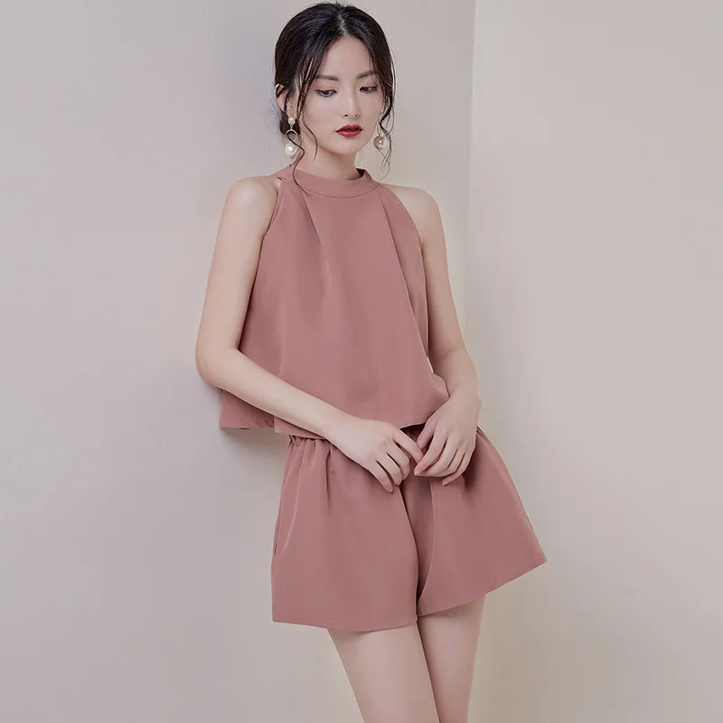 

Dropshipping Women Summer Off Shoulder Sleeveless Pink Blouse and Elastic Band Wrap Shorts Casual Two Piece Set Streetwear Suit