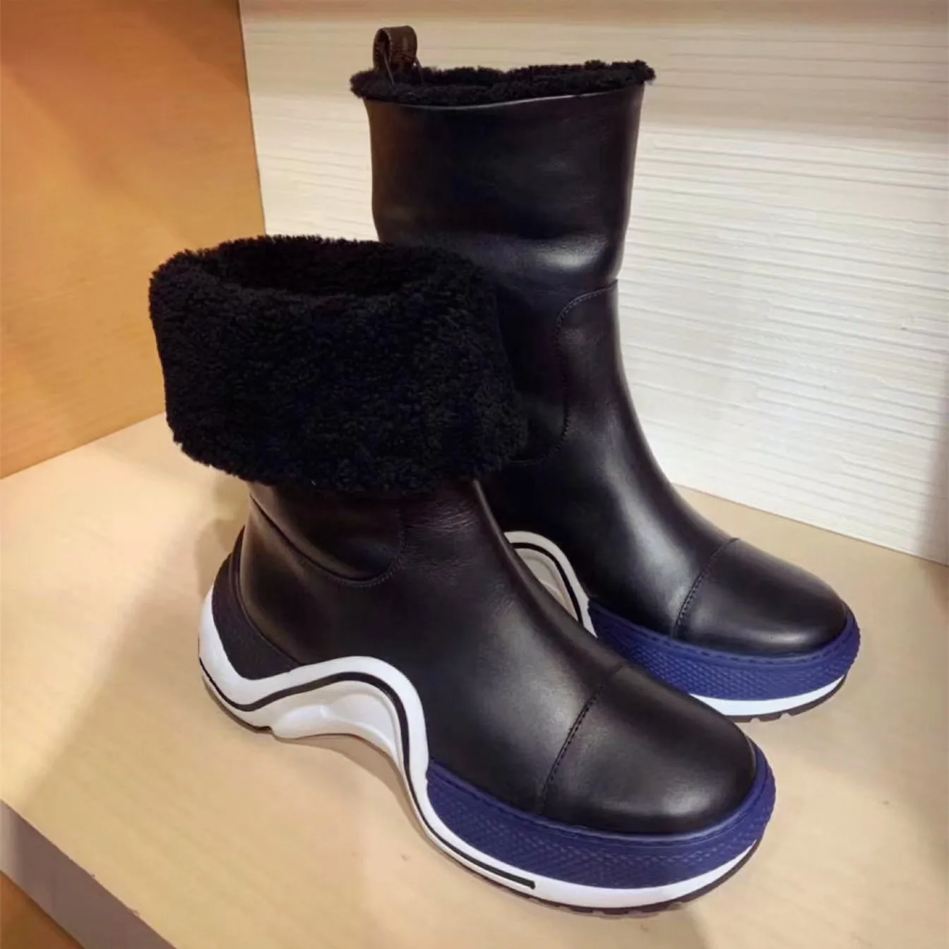 

BELLECOM Boots Coat One Snowfield Boots Woman Cowhide Motion Flange Woman Short Boots Keep Warm Increase Suede Cotton Boots In
