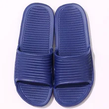 Новые Домашние тапочки для мужчин; летние домашние Тапочки для ванной; Легкие женские сандалии и шлепанцы на мягкой подошве; сезон лето