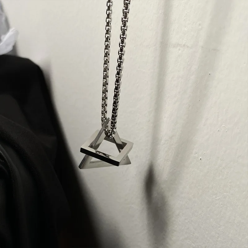 21895664906_1522970973