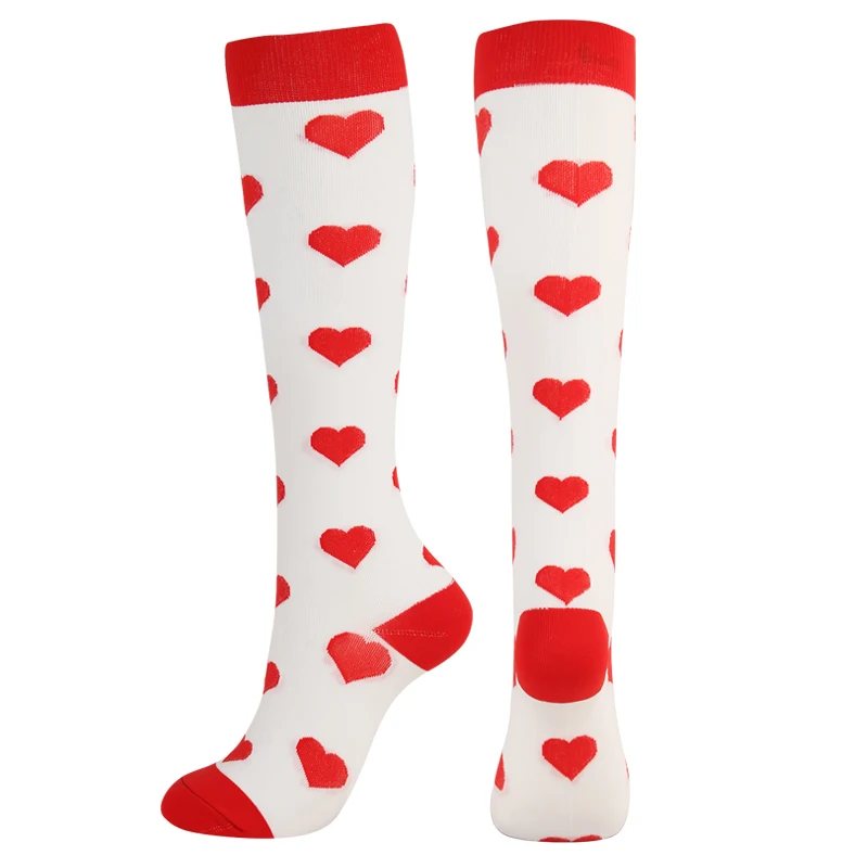 Высококачественные Компрессионные носки для женщин и мужчин, для поддержки ног, против усталости, дышащие, цветные Гольфы с сердечками, подарок на Рождество - Цвет: White Love