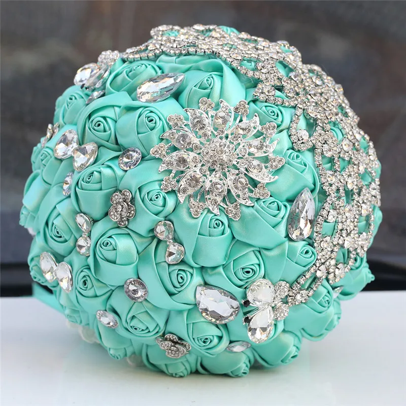 

Mint Green Rose Bridal Bouquets Silver Diamond Tassel Crystal Bouquet Bridesmaid Holding Artificial Flowers Brooch Bouquet W571